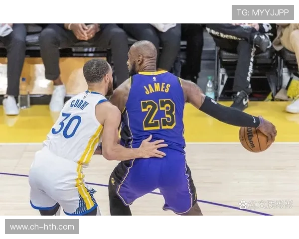 詹姆斯率湖人完成末节逆转西部排名之争再起波澜季后赛形势扑朔迷离