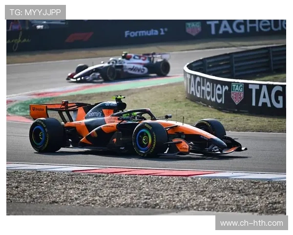 F1赛季激烈竞争加剧 红牛车队与梅赛德斯争锋再添新悬念